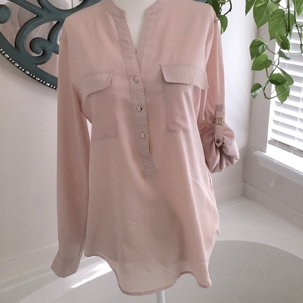 Blouse, can be worn long or cuffed sleeve.
